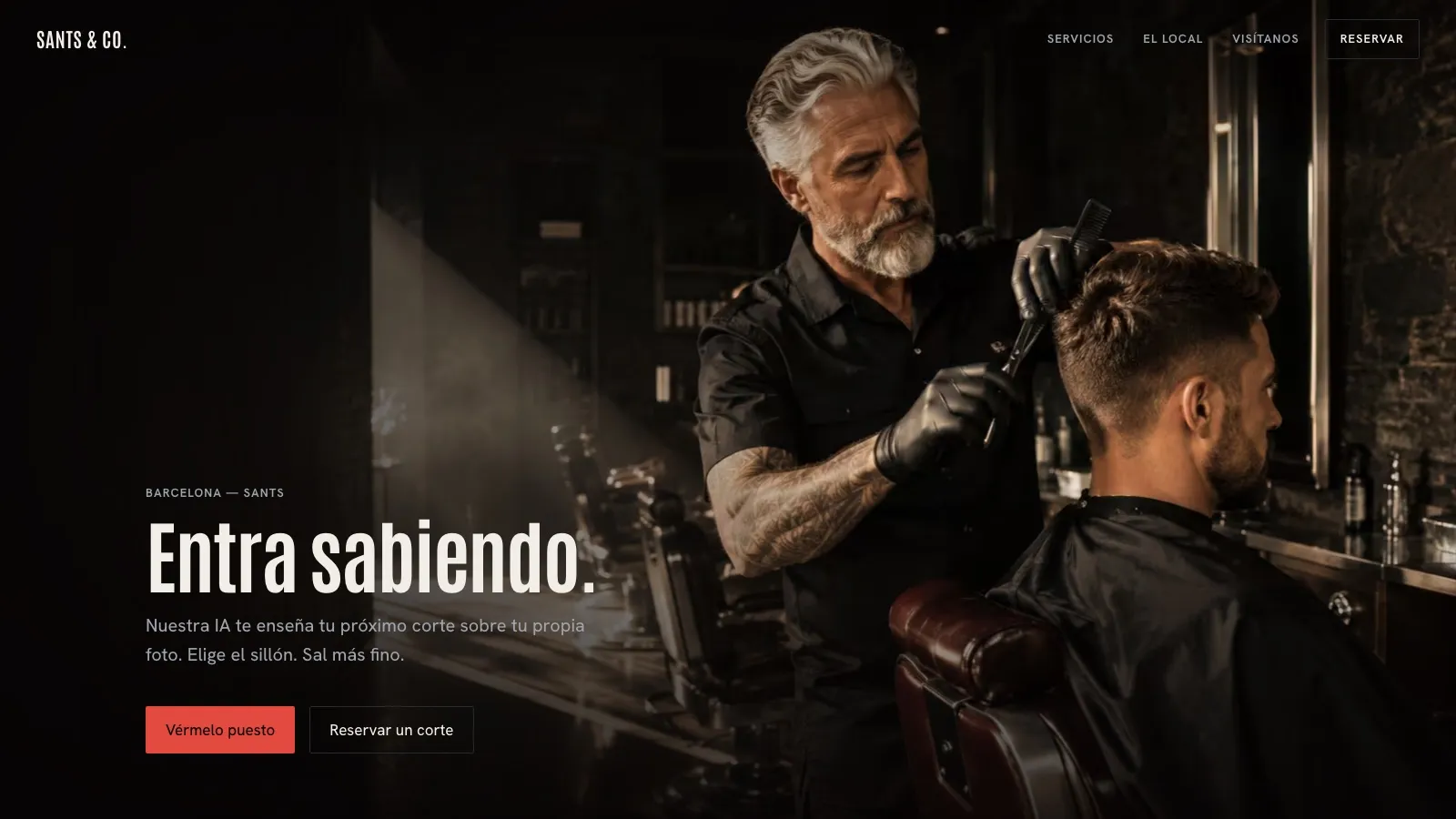La peluquería de demostración de Hairdresser AI: una barbería oscura, un barbero a media faena y el titular "Entra sabiendo".